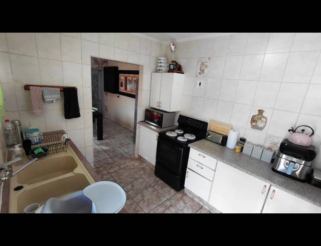 4 BEDROOM HOUSE FOR SALE IN GENERAL ALBERTSPARK